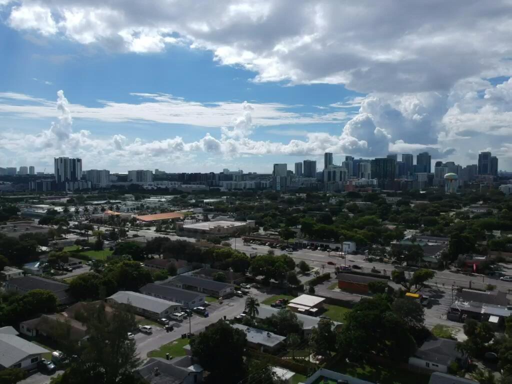 1044 NW 4TH Avenue, Fort Lauderdale FL 33311 photo 3