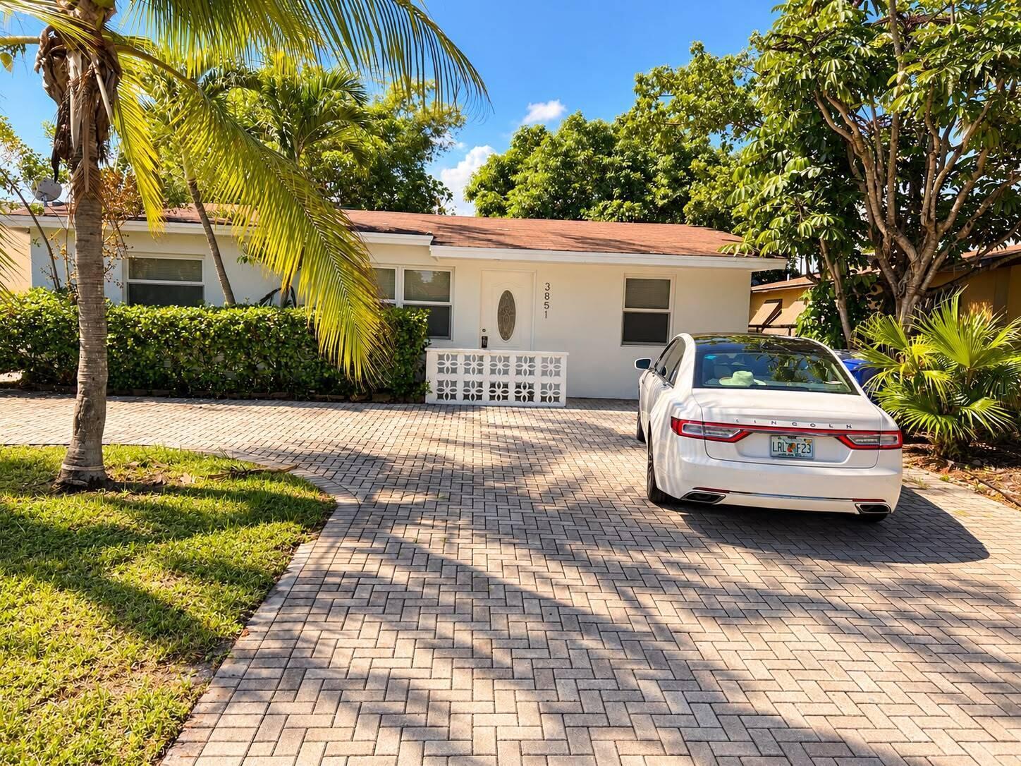 3851 NE 14TH Avenue, Pompano Beach FL 33064