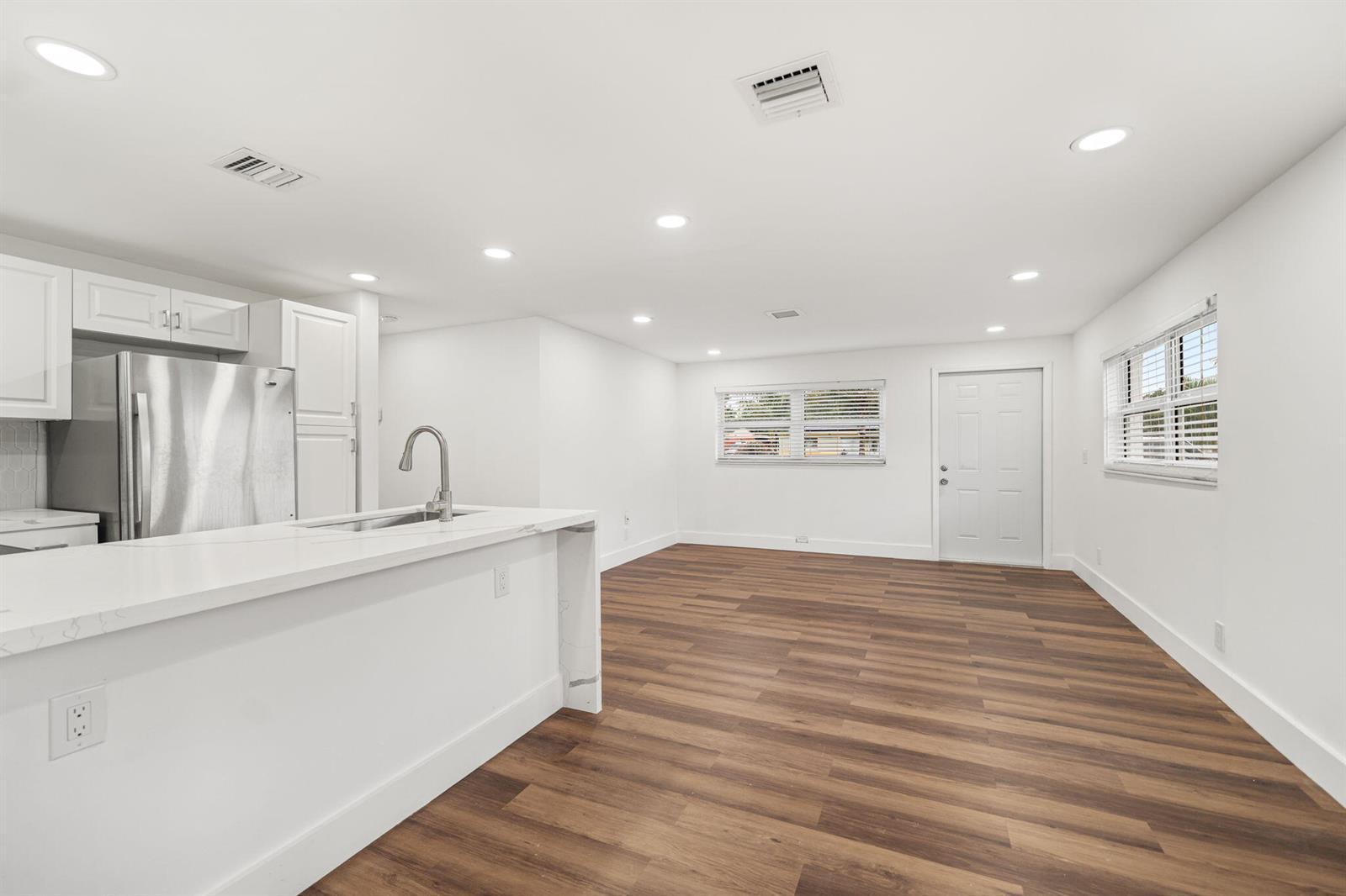 5295 HELENE Place, West Palm Beach FL 33407 photo 5