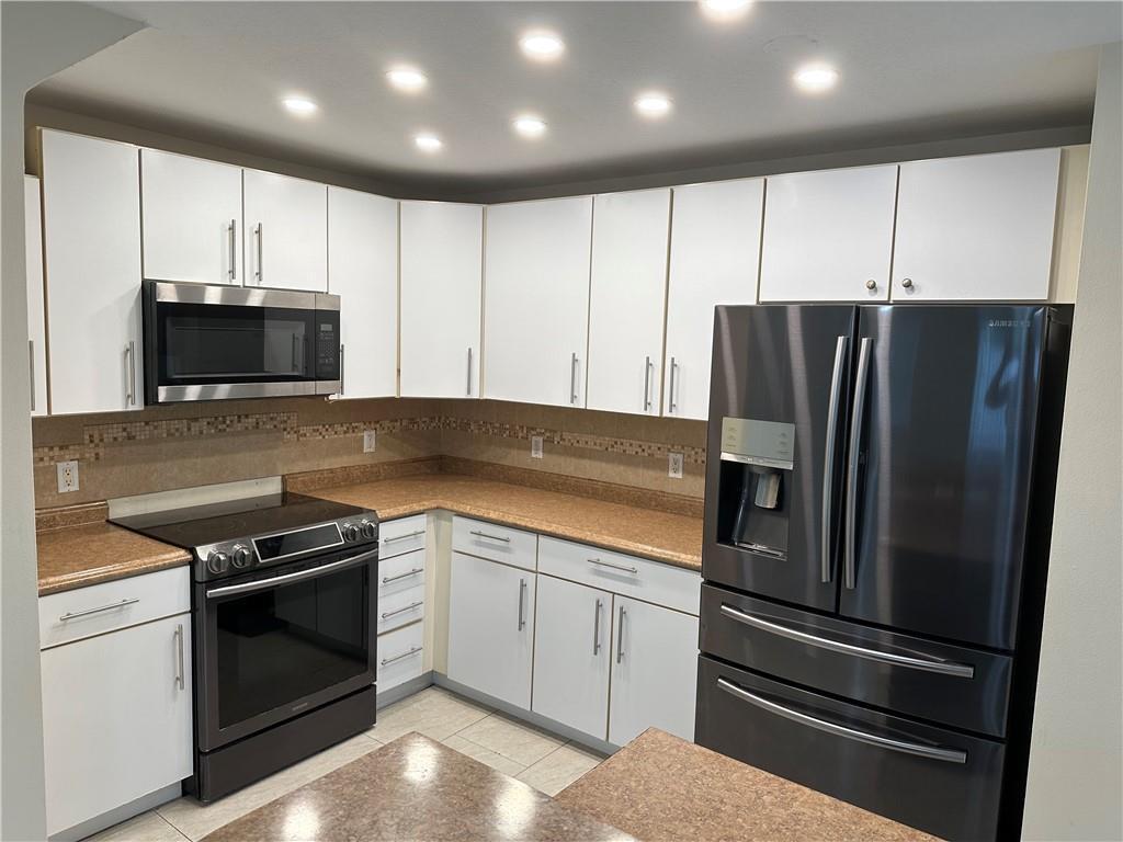 4400 CRYSTAL LAKE Drive, Deerfield Beach FL 33064 photo 4