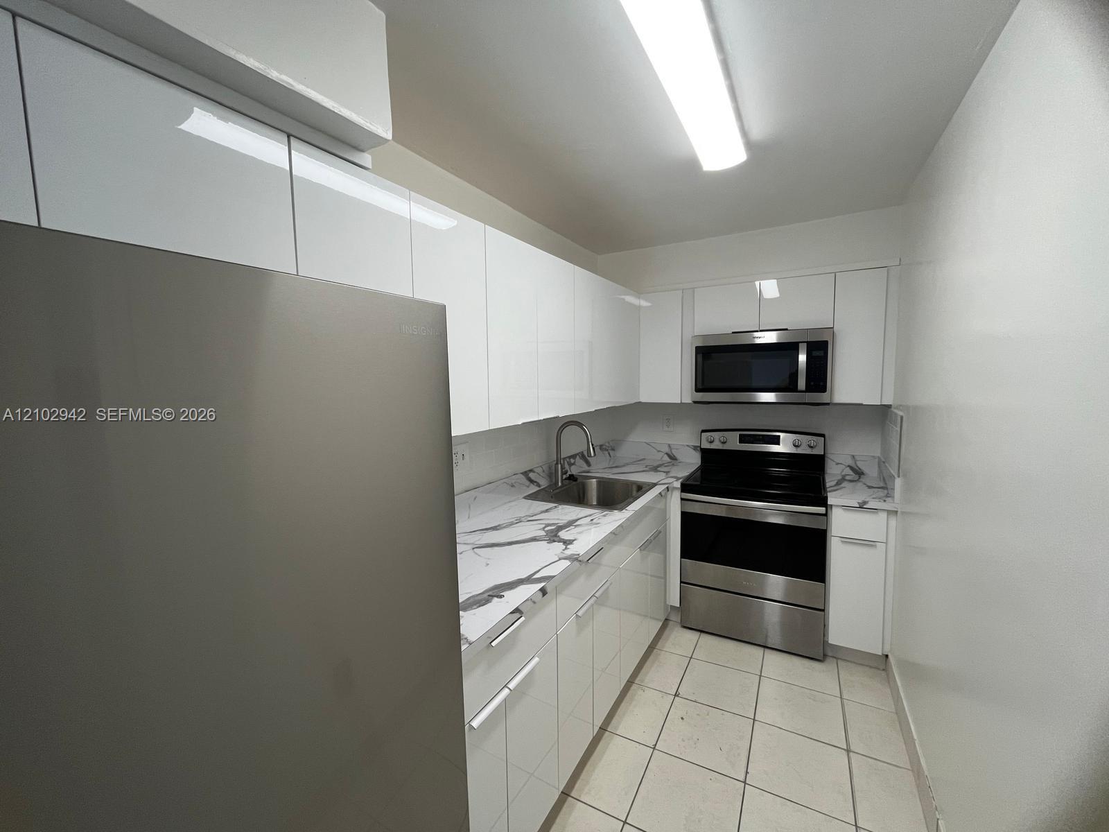 4721 NW 7th St # 12, Miami FL 33126 photo 4