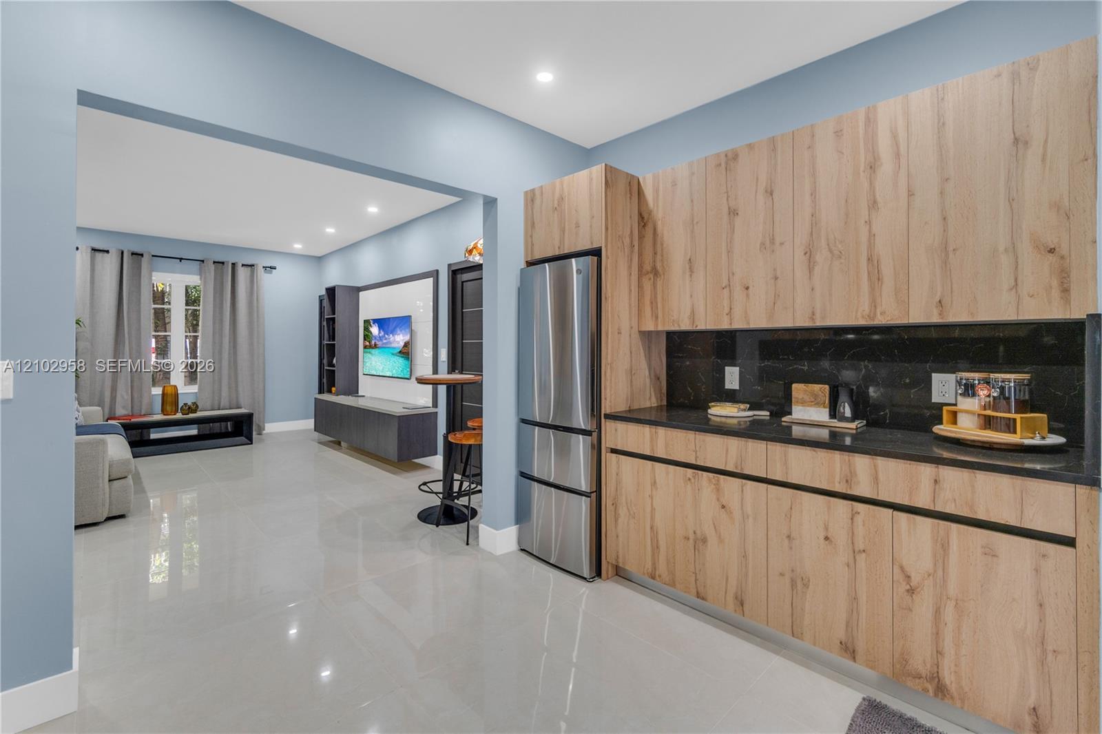 1569 Euclid Ave # 7, Miami Beach FL 33139 photo 3