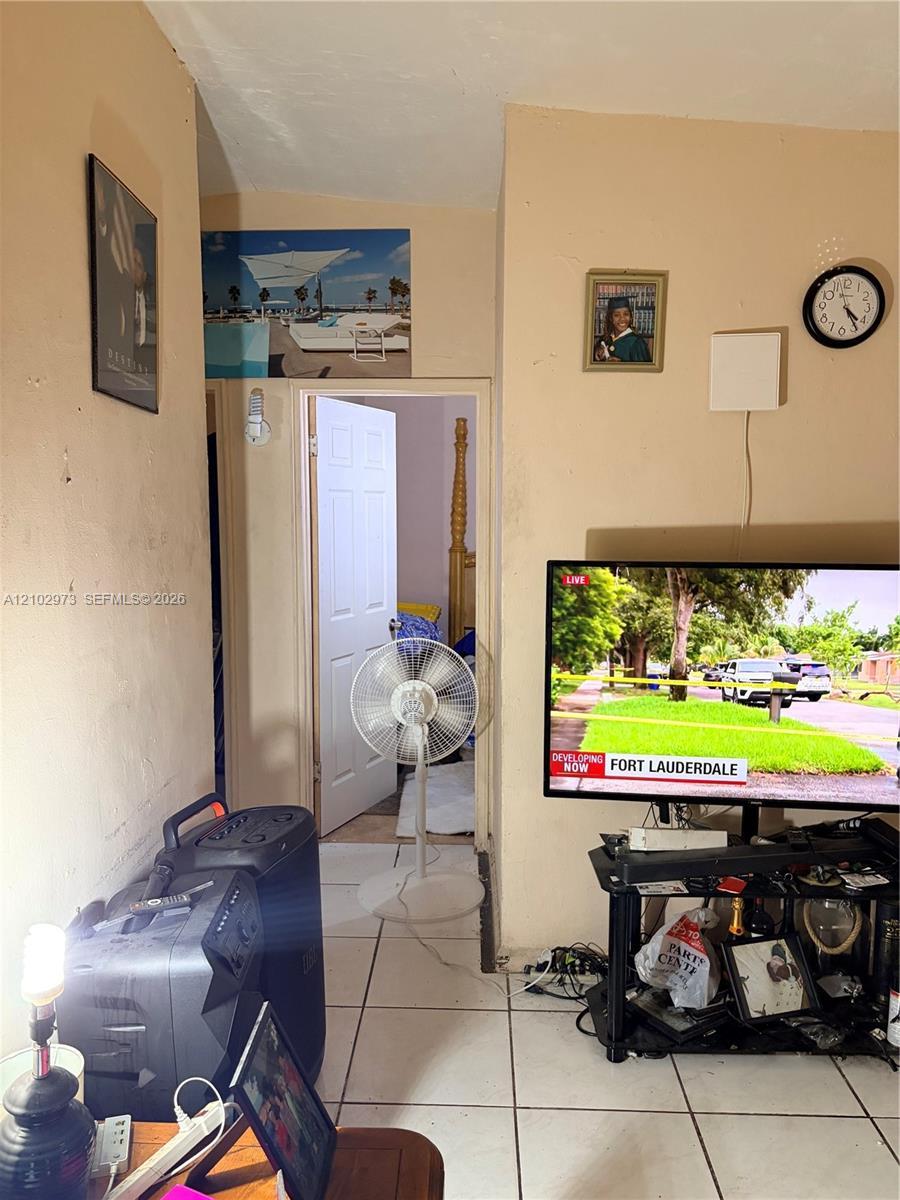 16461 NW 19 ct, Miami Gardens FL 33054 photo 5