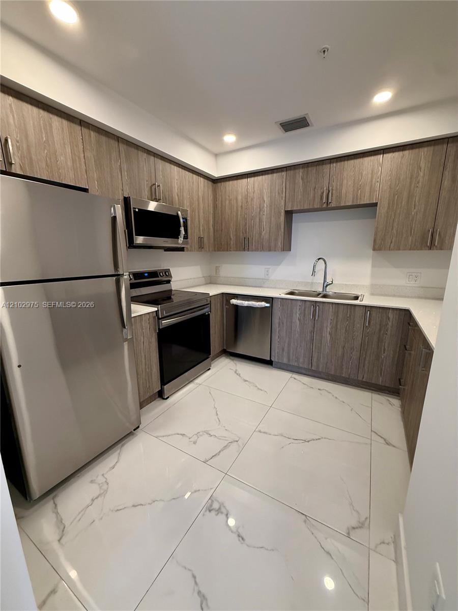 11150 NW 82nd St # 408, Doral FL 33178 photo 4