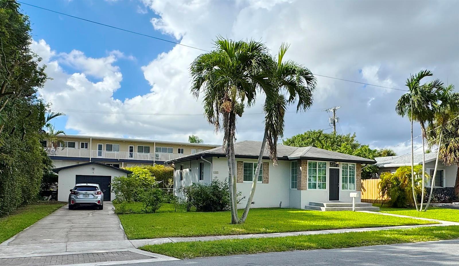 133 SE 2nd Street, Dania Beach FL 33004 photo 3