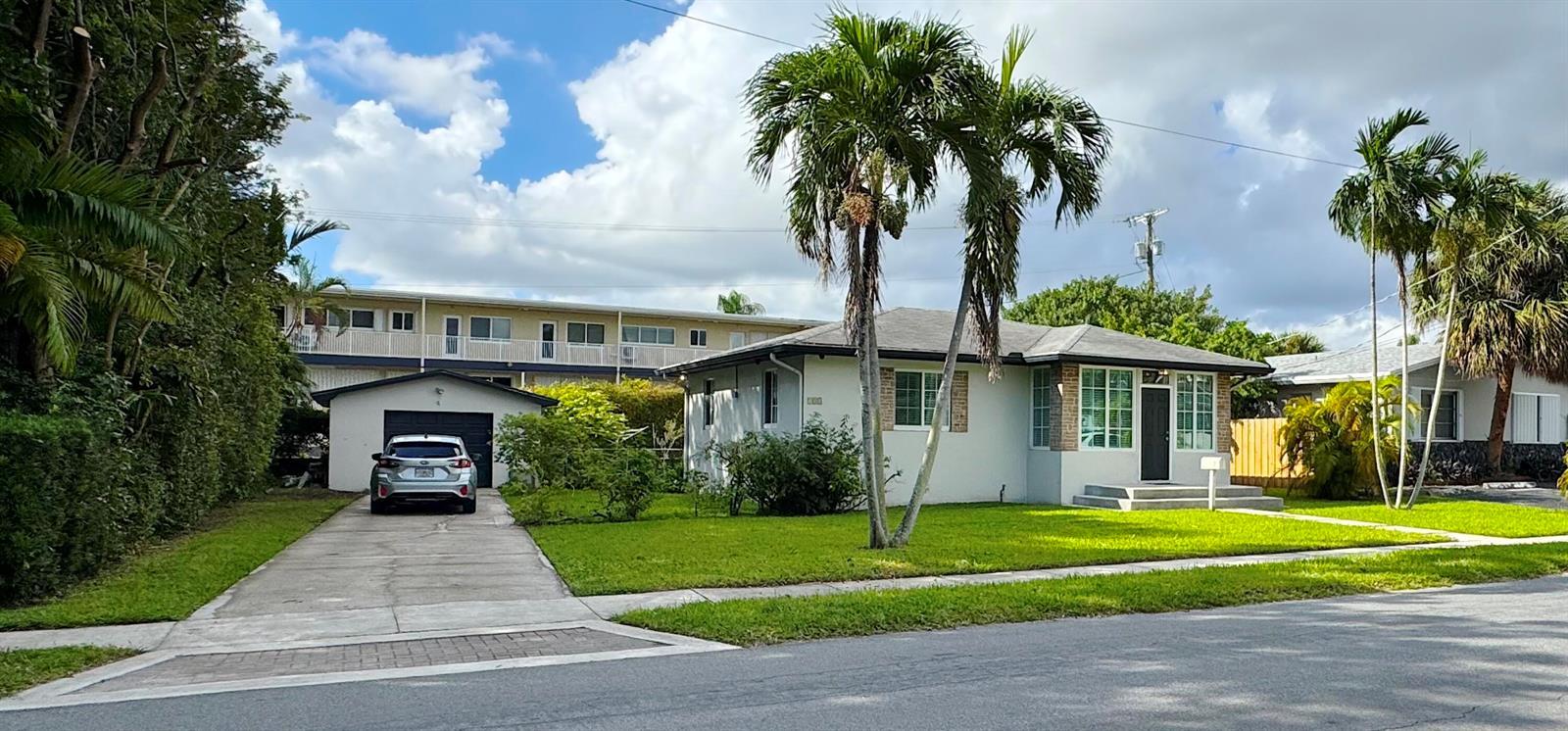 133 SE 2nd Street, Dania Beach FL 33004 photo 4