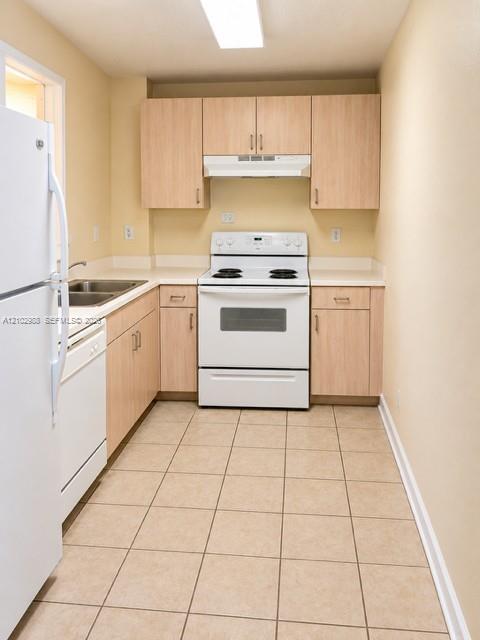 50 Menores Ave # 601, Coral Gables FL 33134 photo 2