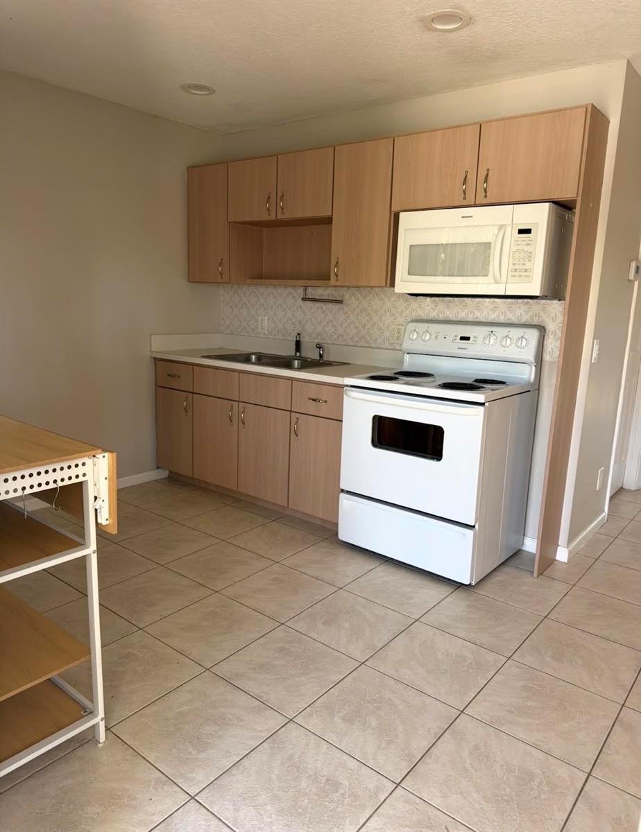 16930 93rd Road N, FL 33470 photo 3
