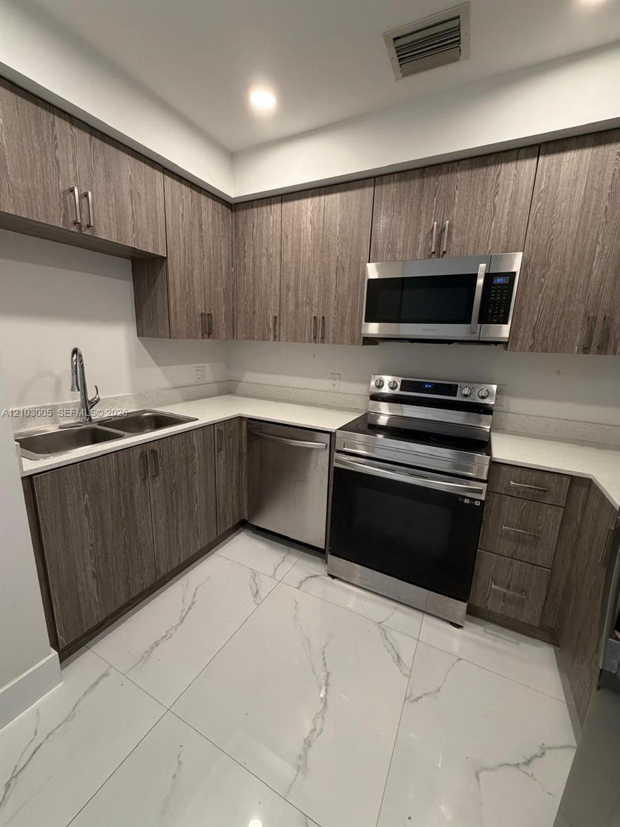 11150 NW 82nd St # 206, Doral FL 33178 photo 4