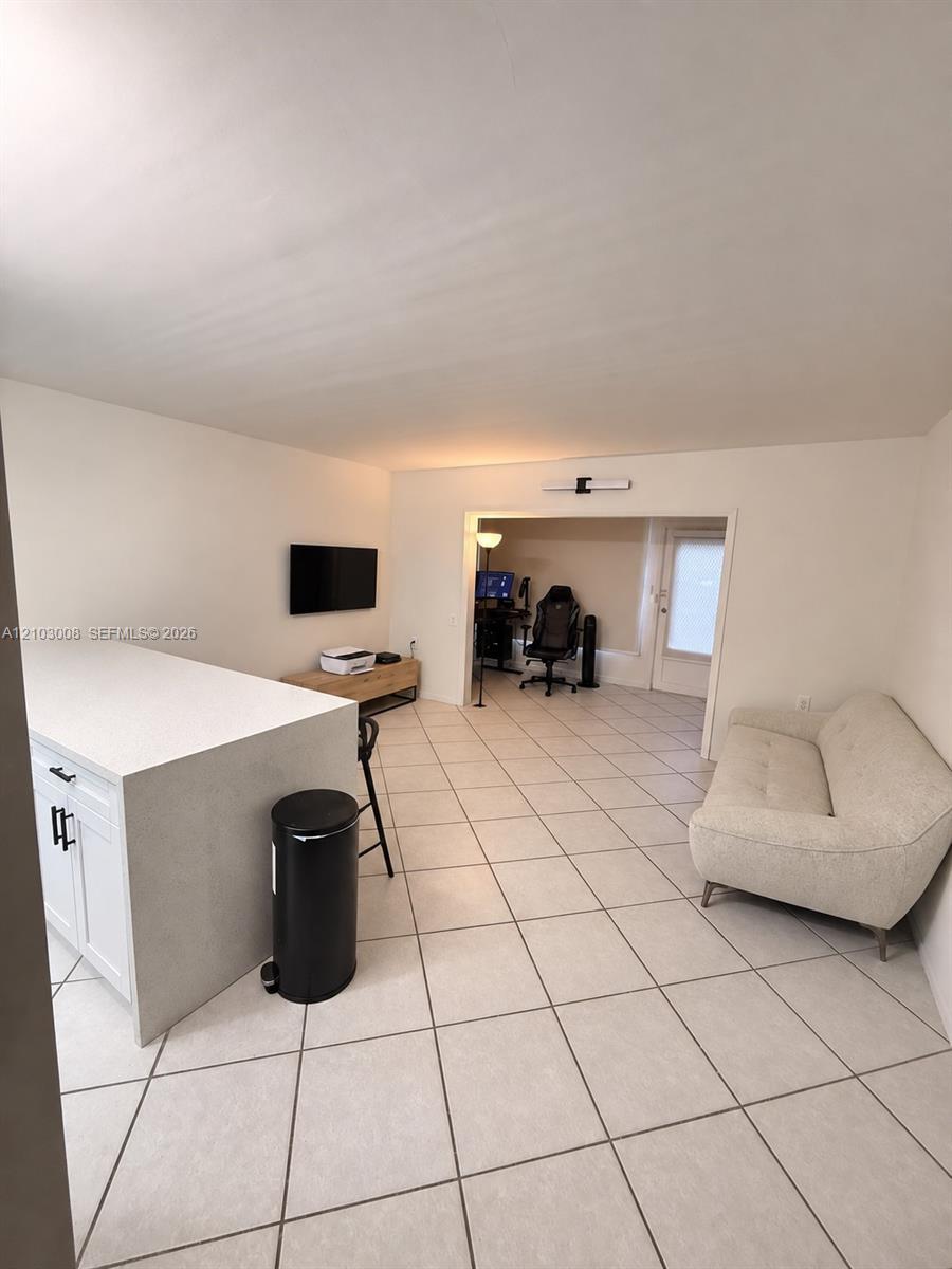 1207 Bahama Bnd # E1, Coconut Creek FL 33066 photo 4