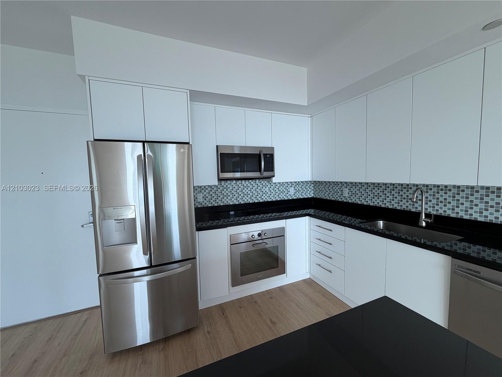 92 SW 3rd St # 5012, Miami FL 33130 photo 4