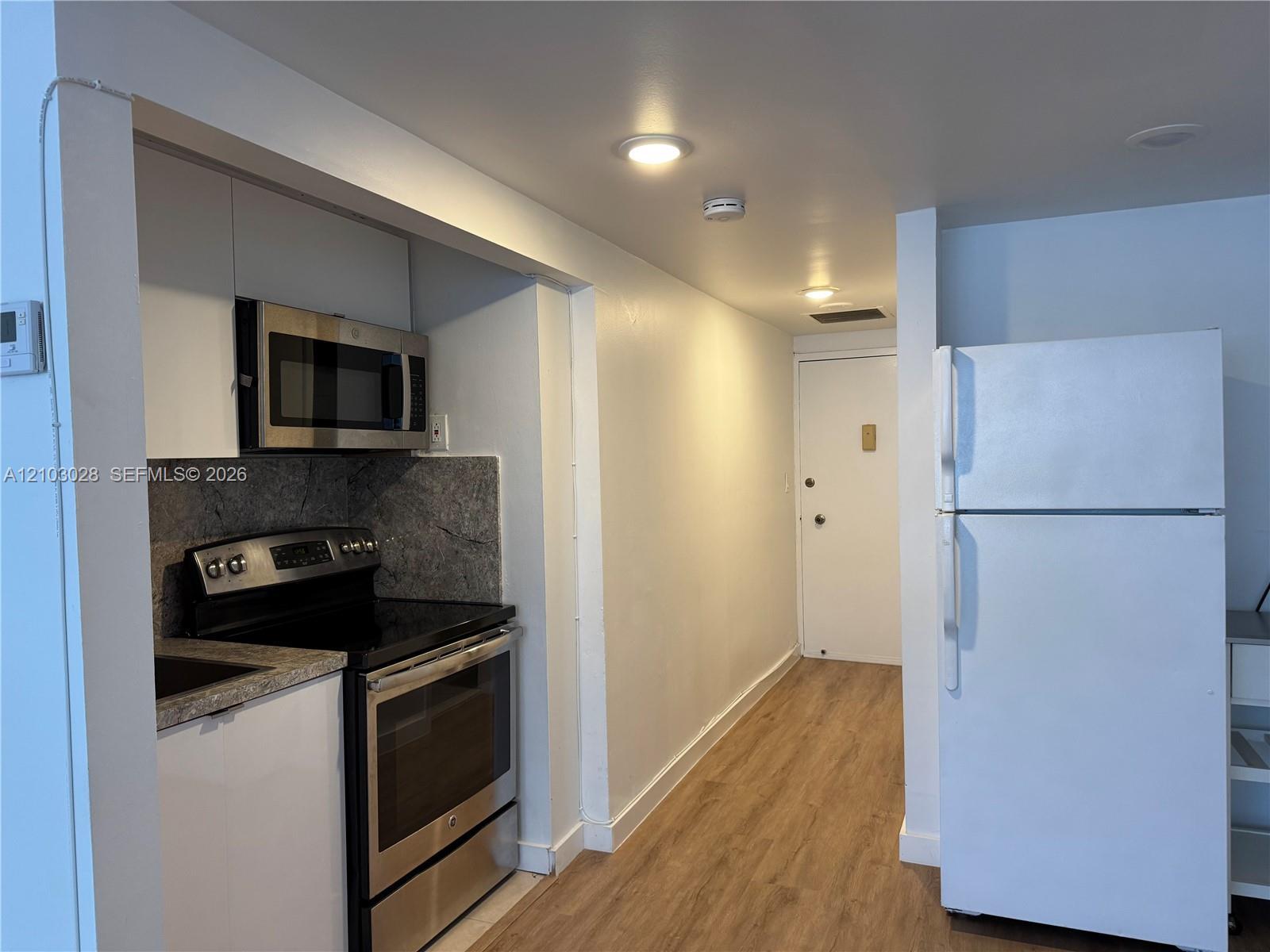 999 Brickell Bay Dr # 1109, Miami FL 33131 photo 3