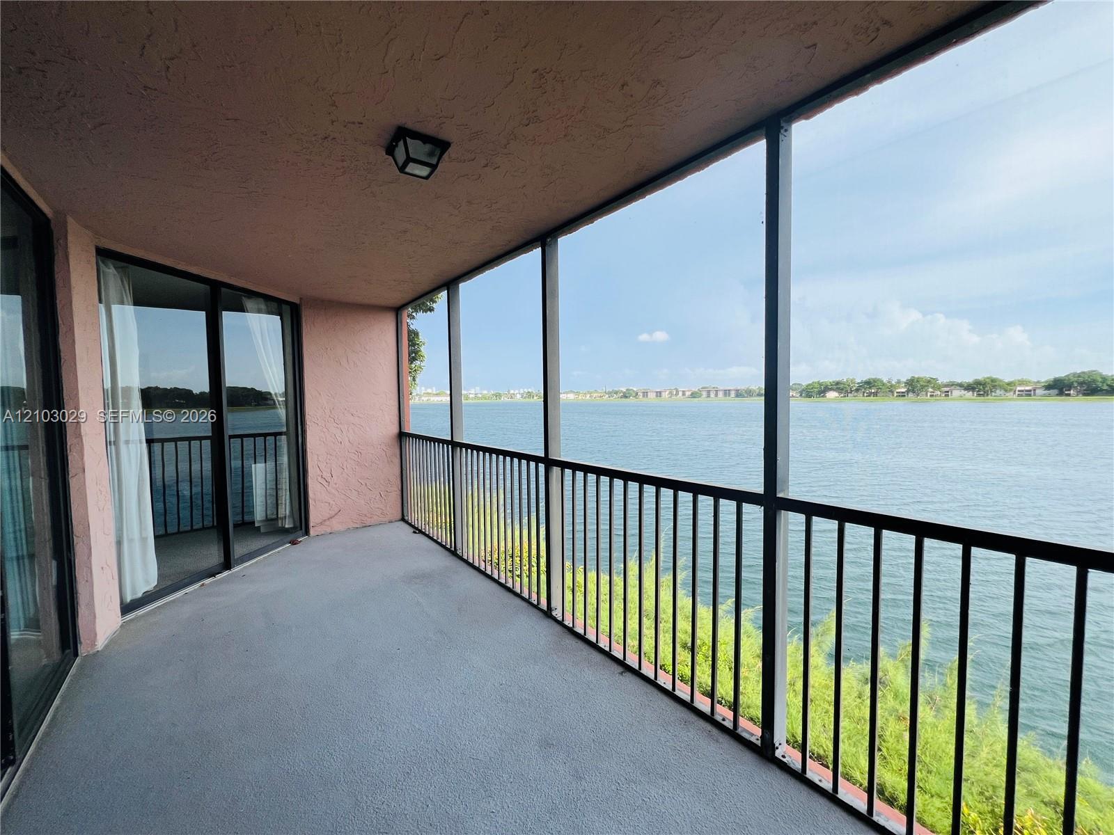 20860 San Simeon Way # 6, Miami FL 33179 photo 3