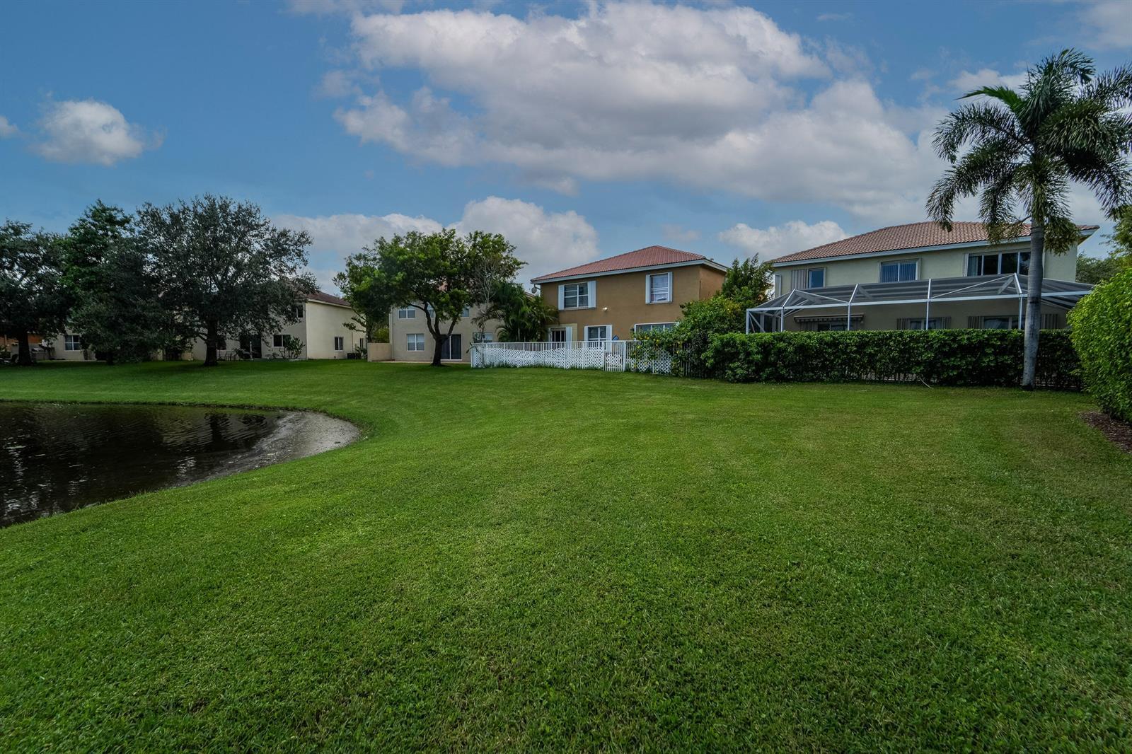 672 GAZETTA Way, West Palm Beach FL 33413 photo 5