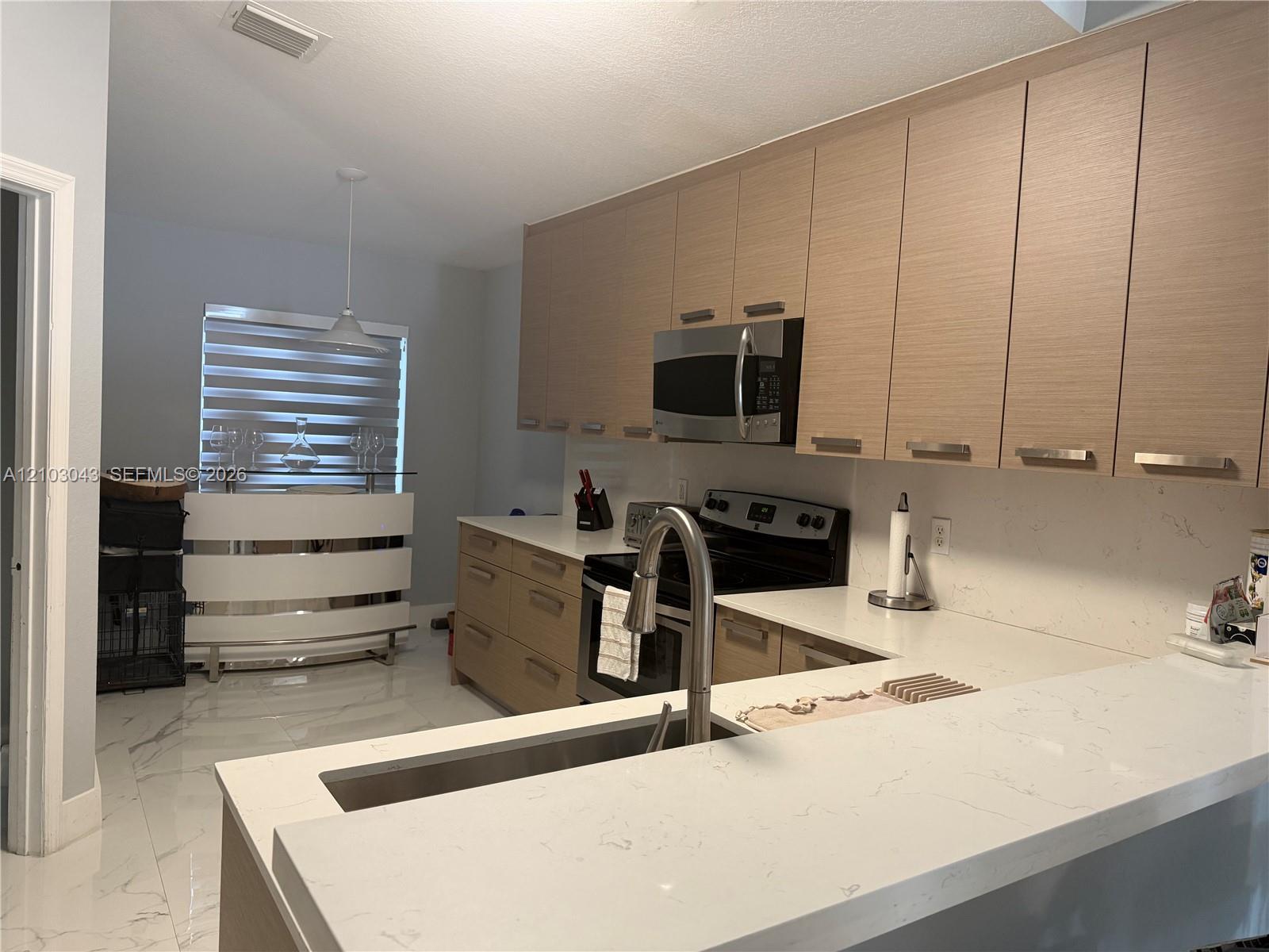 12452 SW 45th Dr, Miramar FL 33027 photo 5