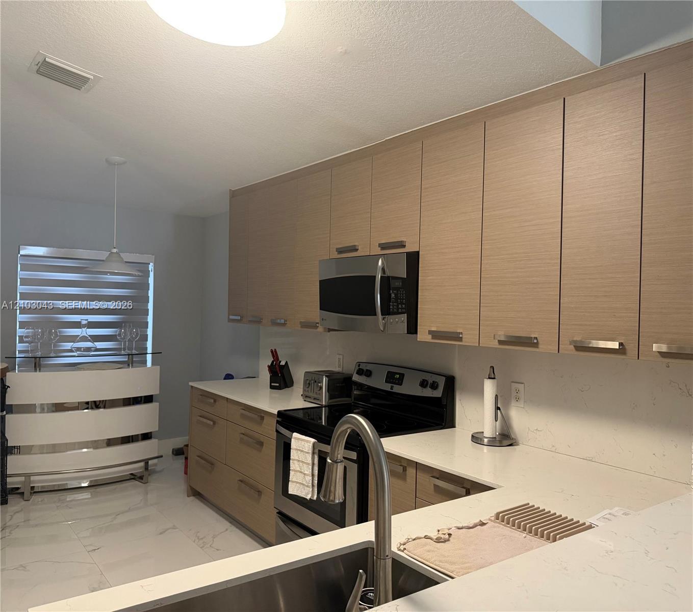12452 SW 45th Dr, Miramar FL 33027 photo 4