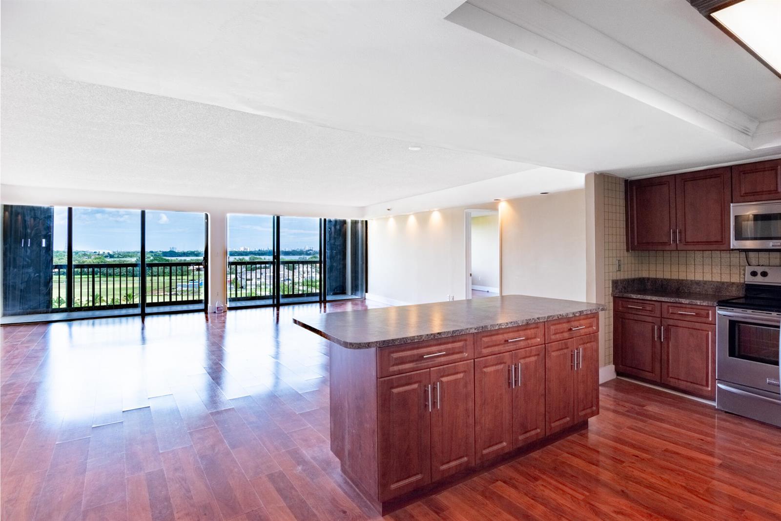 2480 PRESIDENTIAL Way # 903, West Palm Beach FL 33401 photo 5