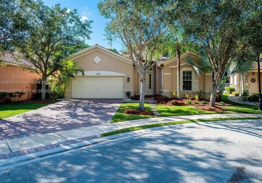 4339 W Whitewater Ave, Weston FL 33332 photo 2