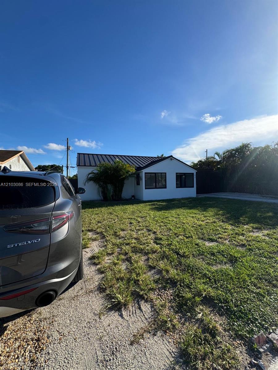 850 SE 2nd Pl, Hialeah FL 33010 photo 2