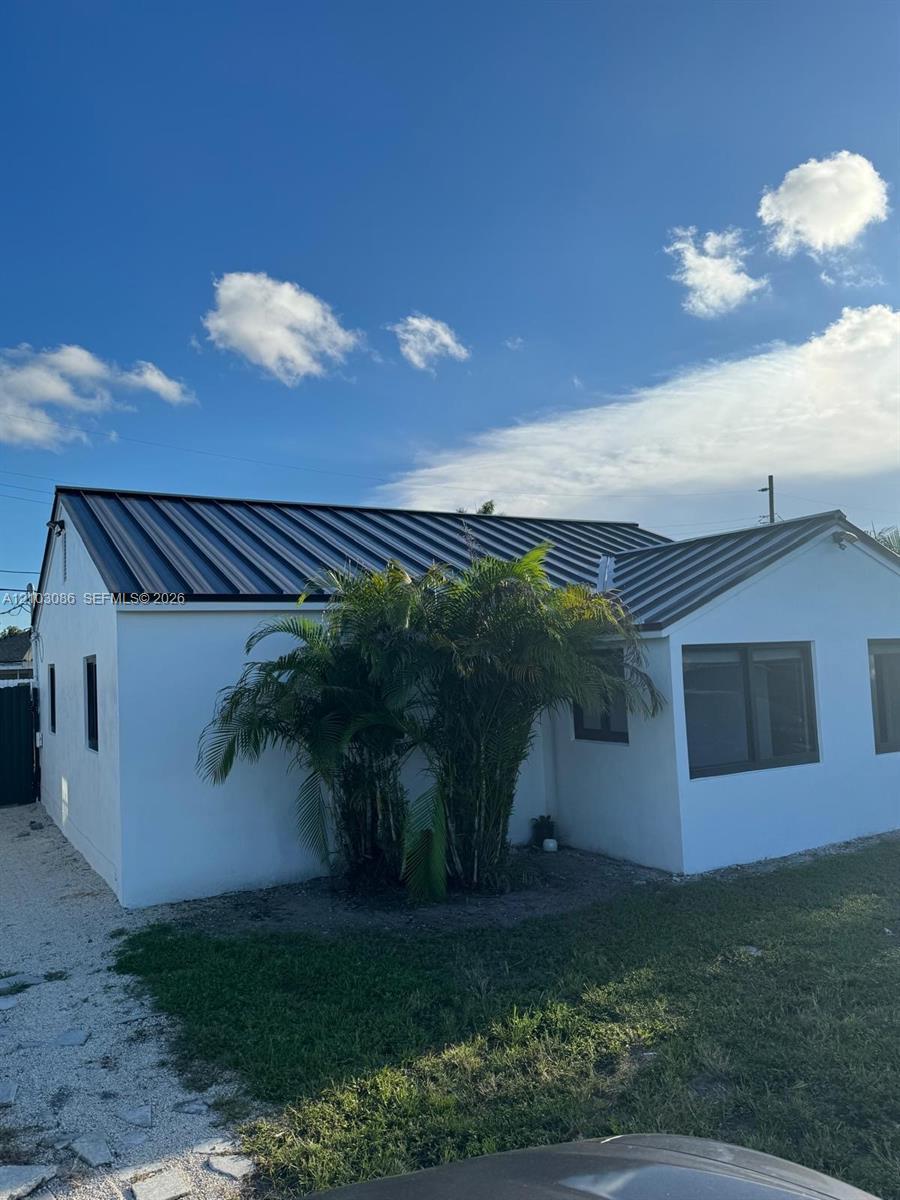 850 SE 2nd Pl, Hialeah FL 33010 photo 5