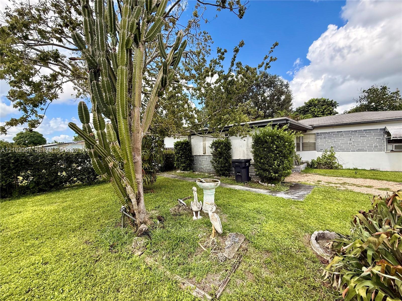 6409 Mayo St, Hollywood FL 33023 photo 3