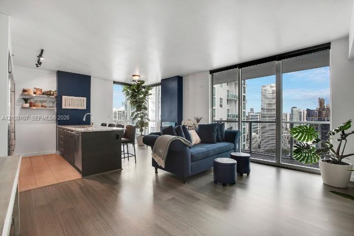 55 SE 6th St # 3701, Miami FL 33131 photo 5