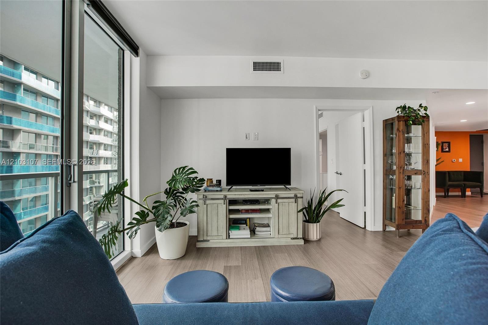 55 SE 6th St # 3701, Miami FL 33131 photo 4