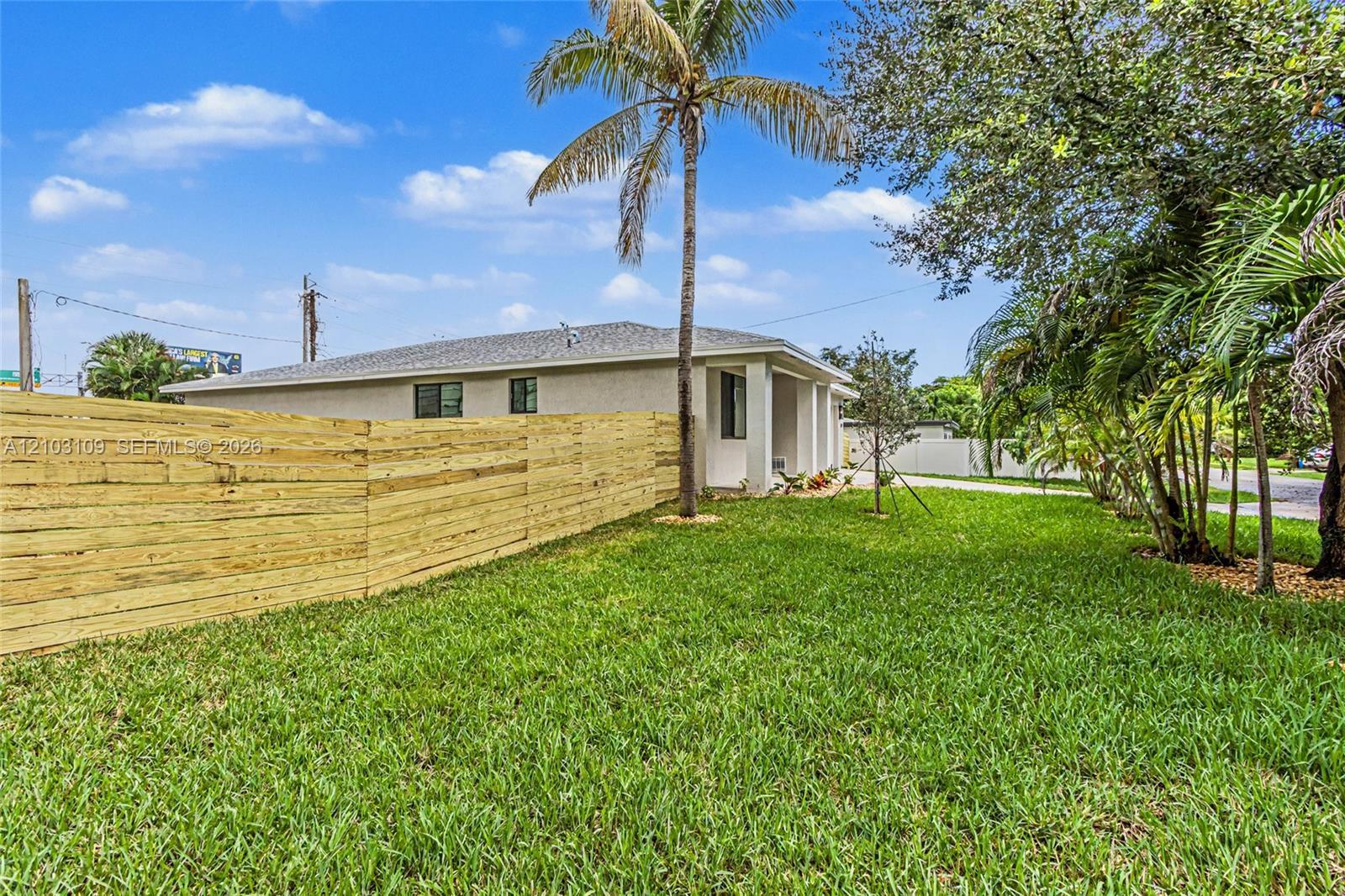 727 NW 43rd Ct, Oakland Park FL 33309 photo 5