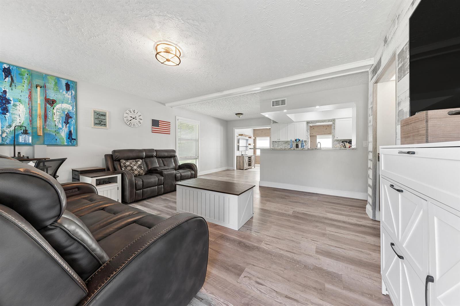 7908 NW 73RD Terrace, Tamarac FL 33321 photo 3