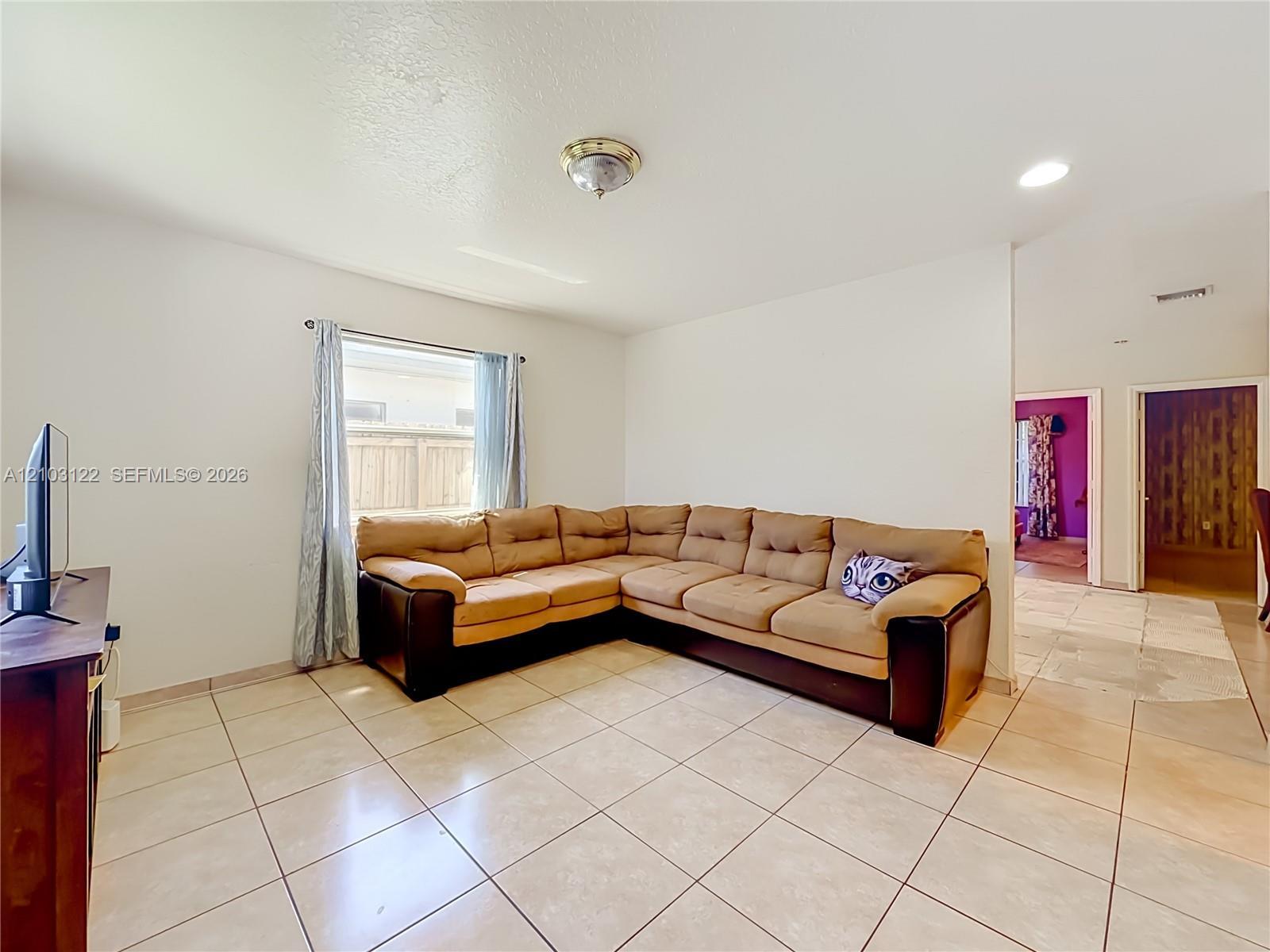 113 NW 28th Ter, Fort Lauderdale FL 33311 photo 3