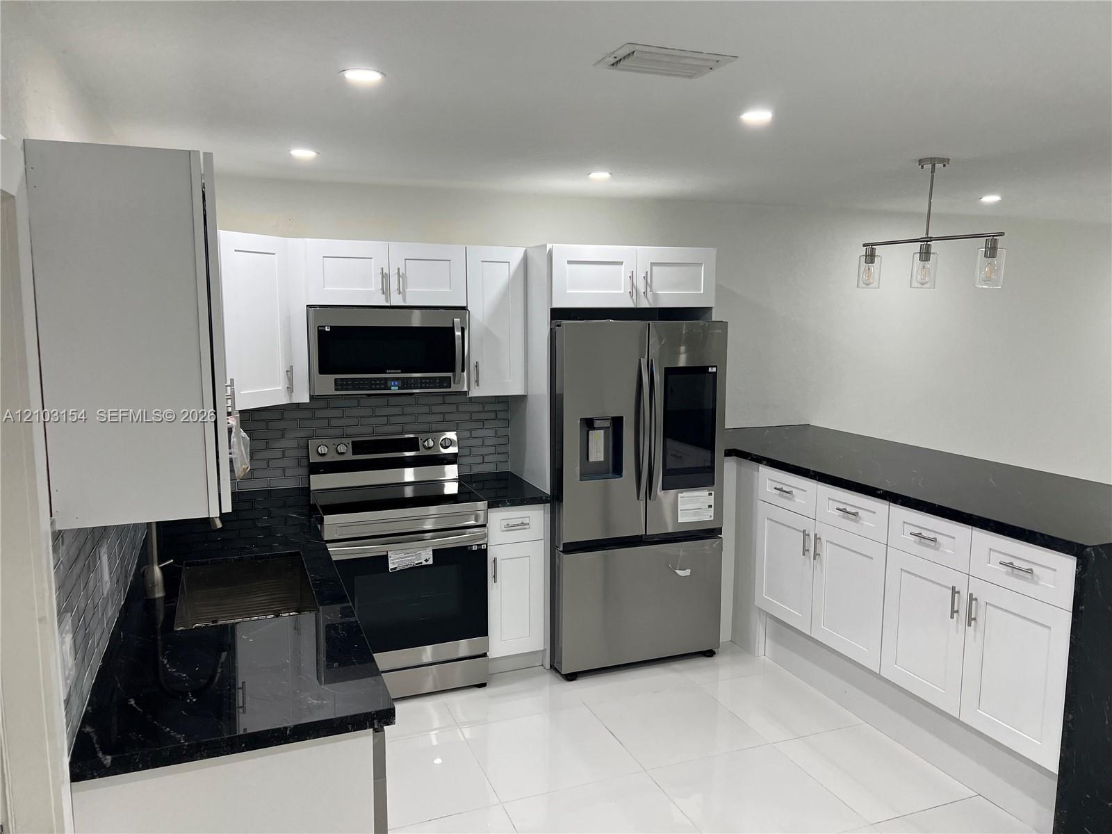 2014 NW 60th Ave # 2014, Lauderhill FL 33313 photo 5