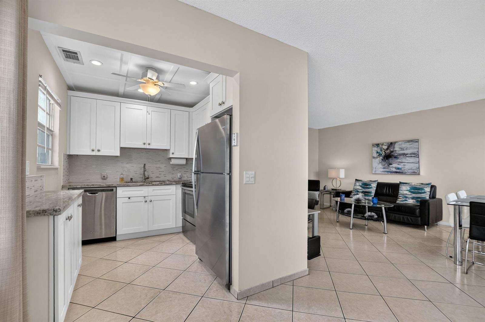 281 FANSHAW G, Boca Raton FL 33434 photo 3
