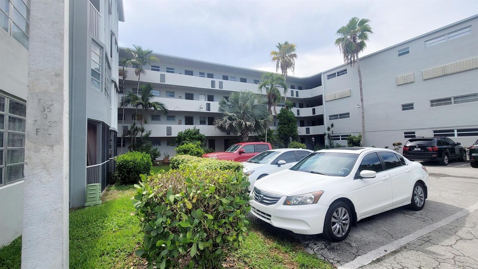 1660 NE 191ST Street # 1, Miami FL 33179 photo 3
