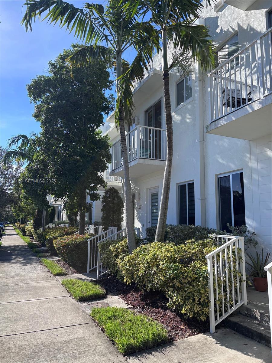 2641 NE 212th Ter # 207, Miami FL 33180 photo 2