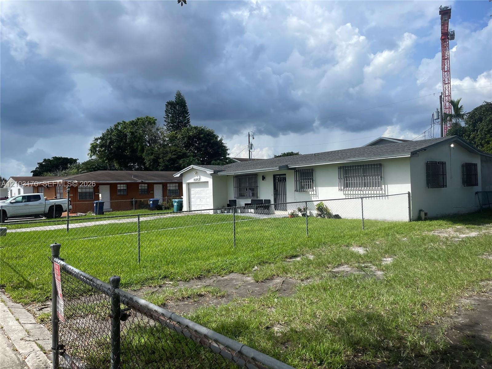 10759 SW 7th St, Sweetwater FL 33174 photo 2