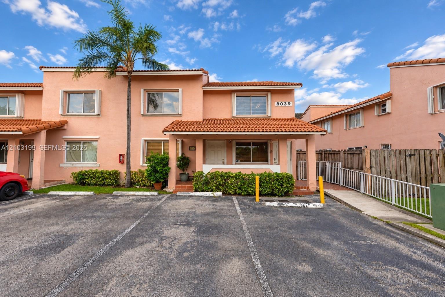 8039 Lake Dr # 205, Doral FL 33166