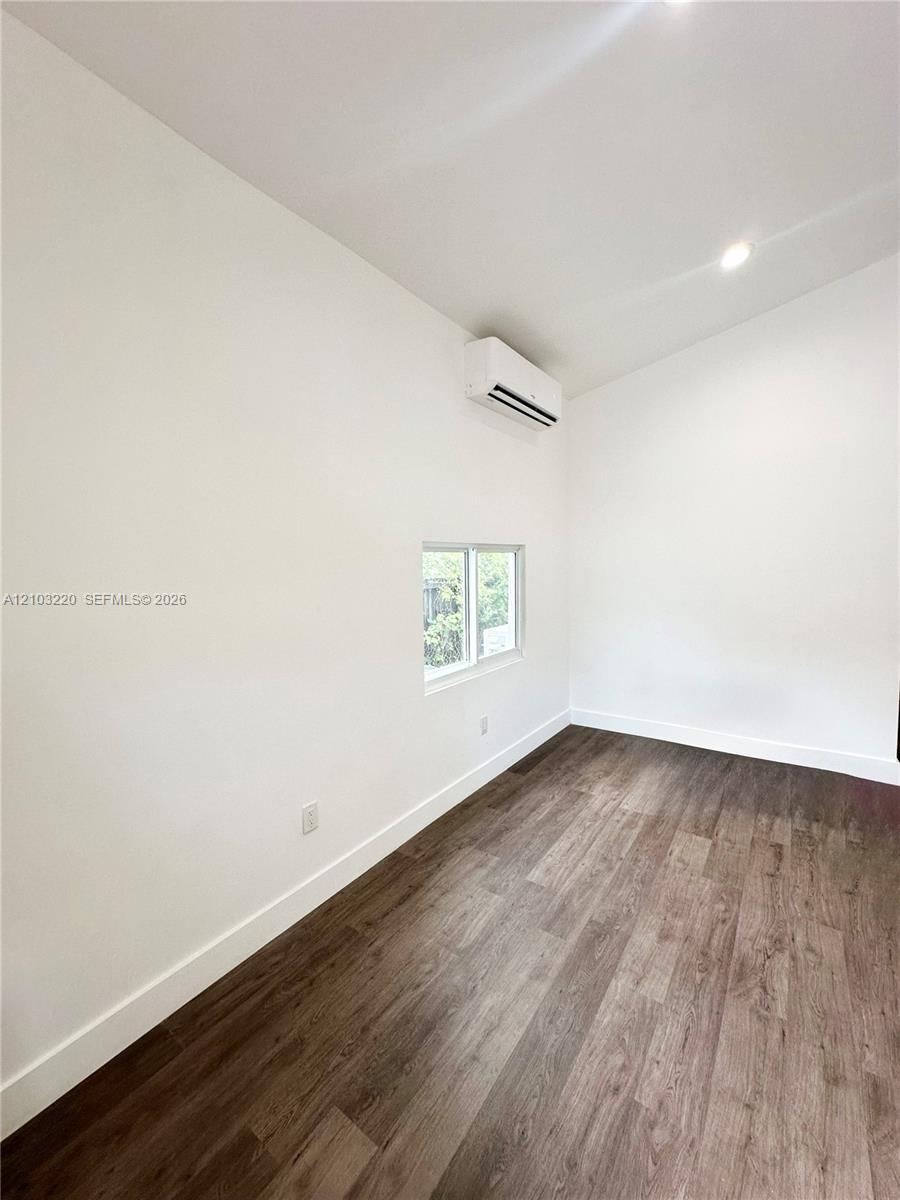 2126 NW 24th St # A, Miami FL 33142 photo 5