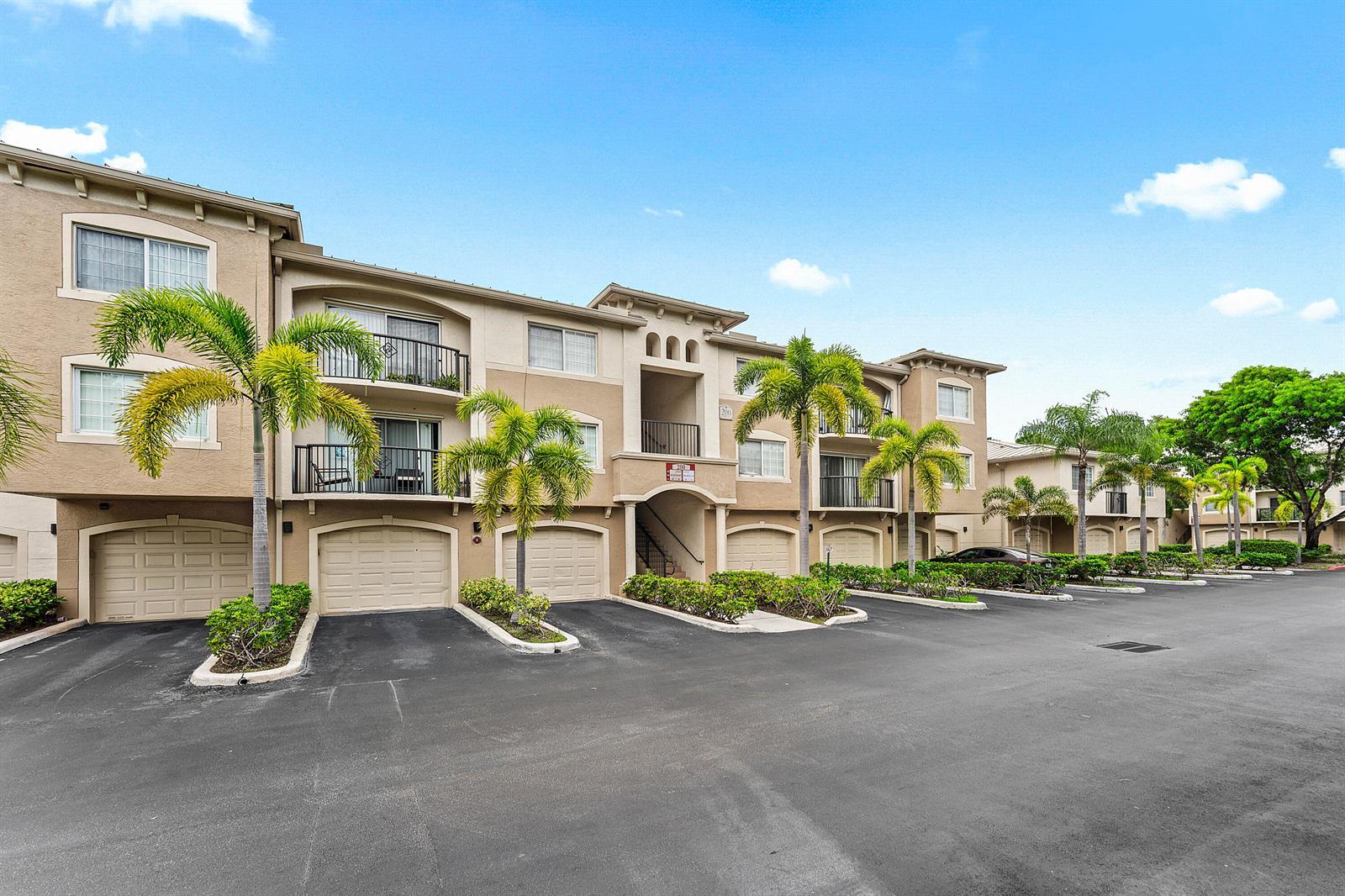 200 Crestwood Court N # 211, Royal Palm Beach FL 33411 photo 3