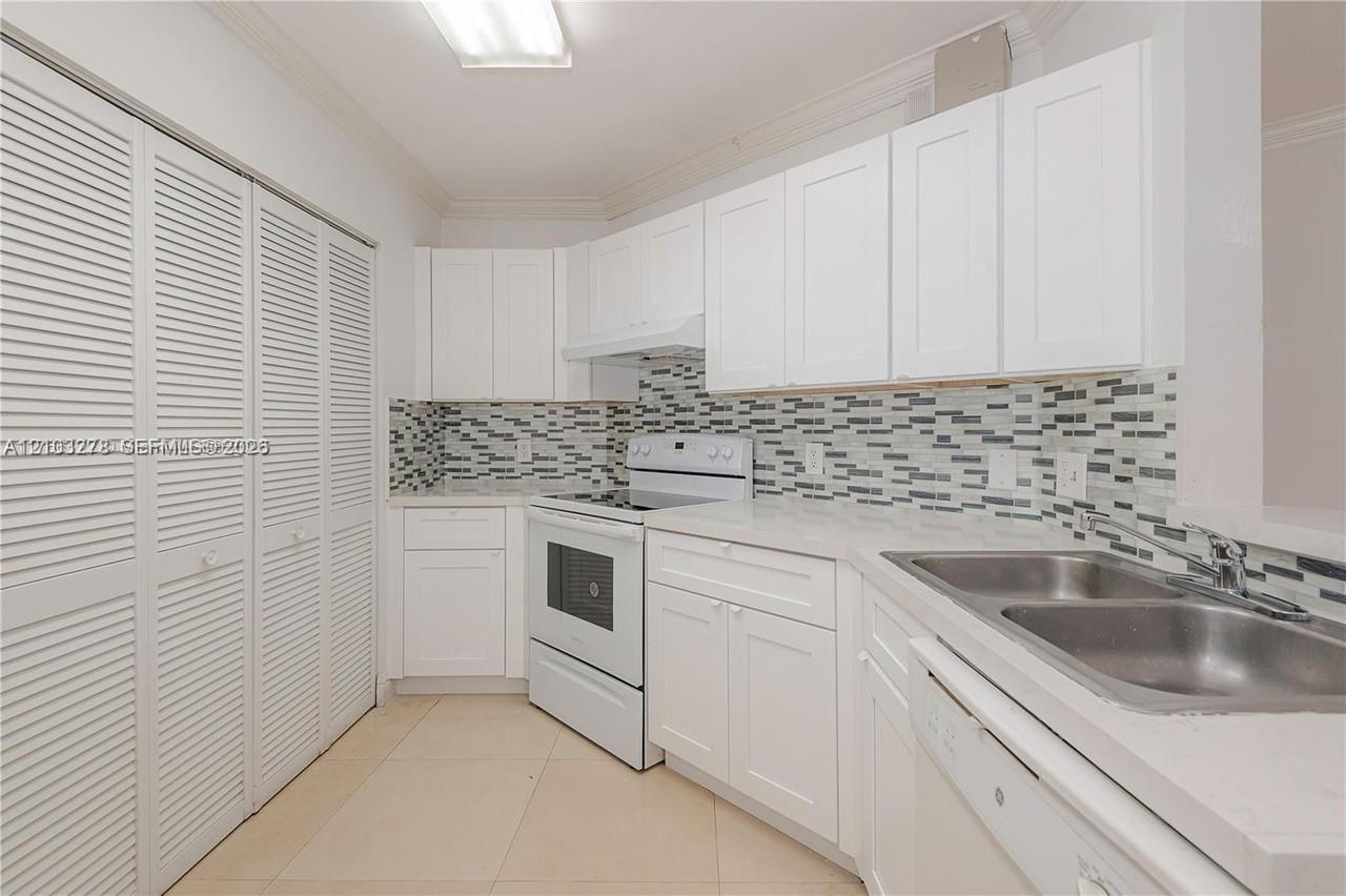 6292 NW 186th St # 305, Hialeah FL 33015 photo 4