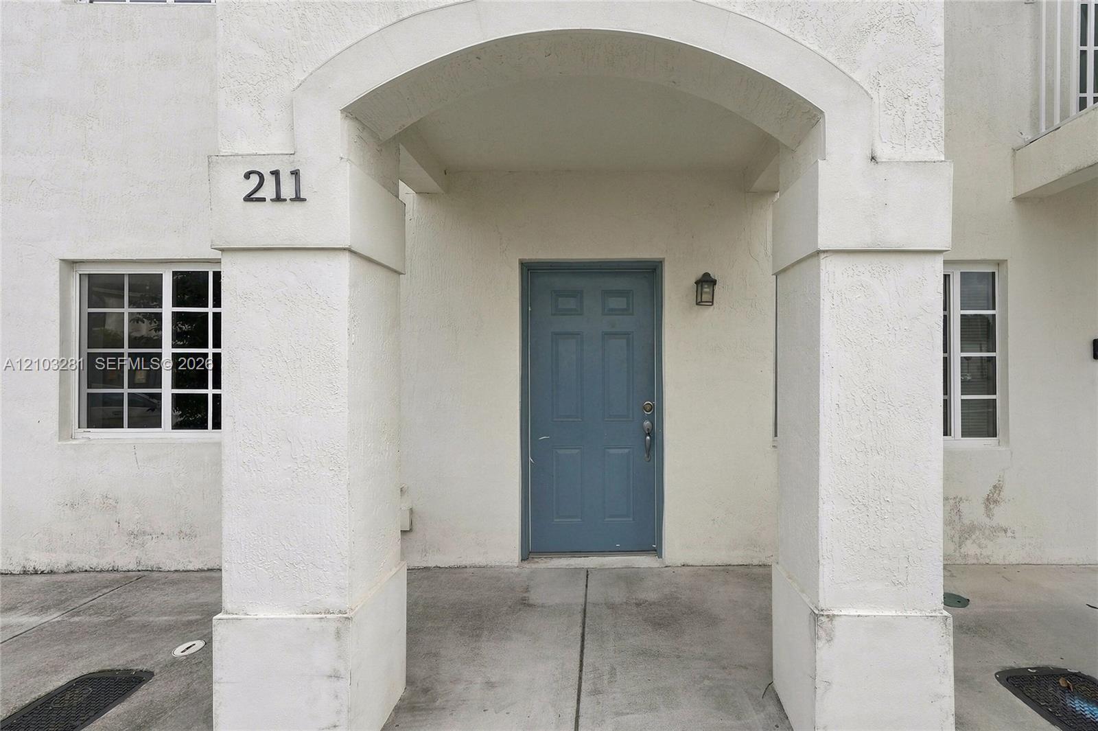 211 SW 6th Ln, Florida City FL 33034 photo 3