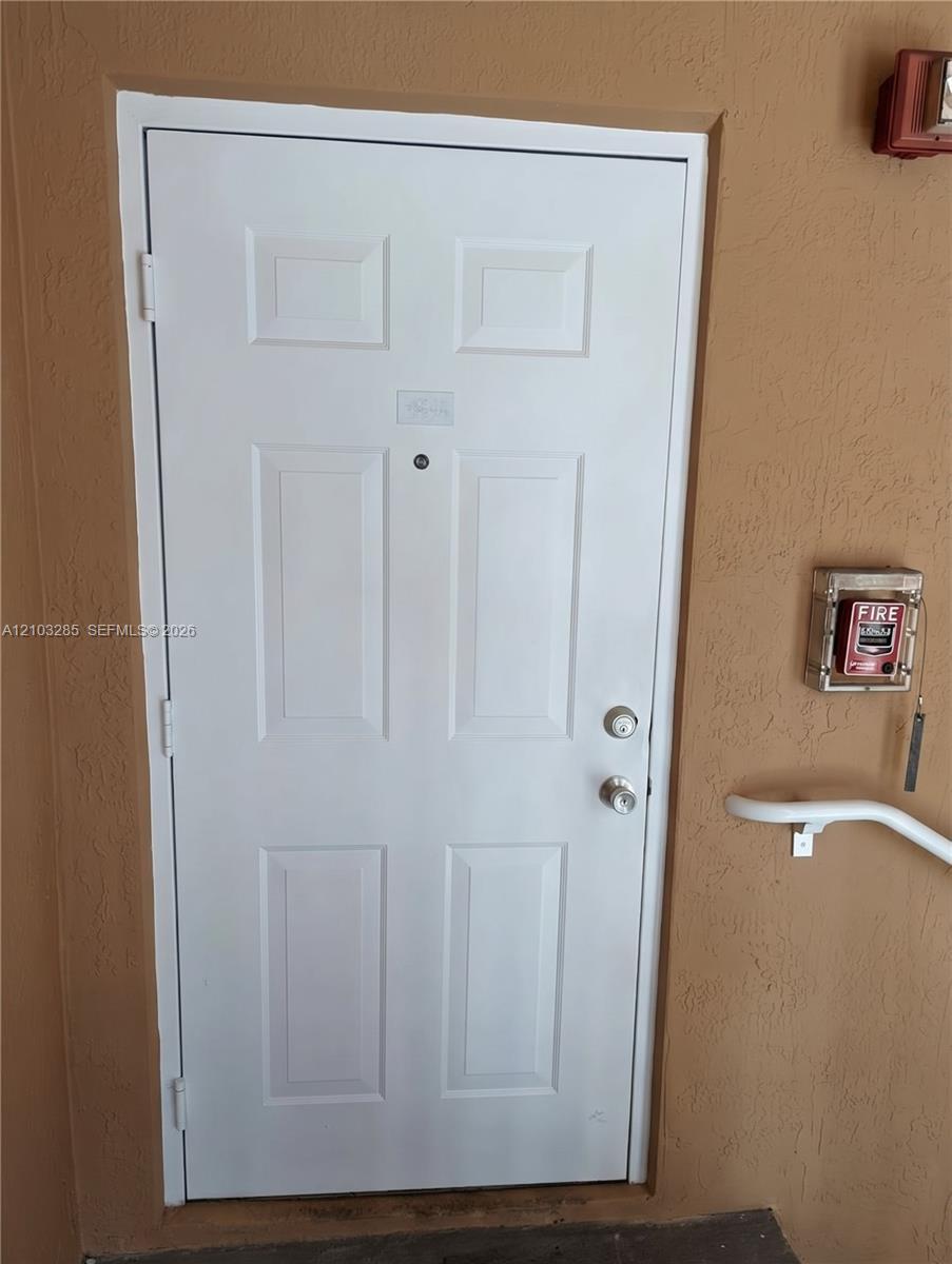 17650 NW 73rd Ave # 18, Hialeah FL 33015 photo 2