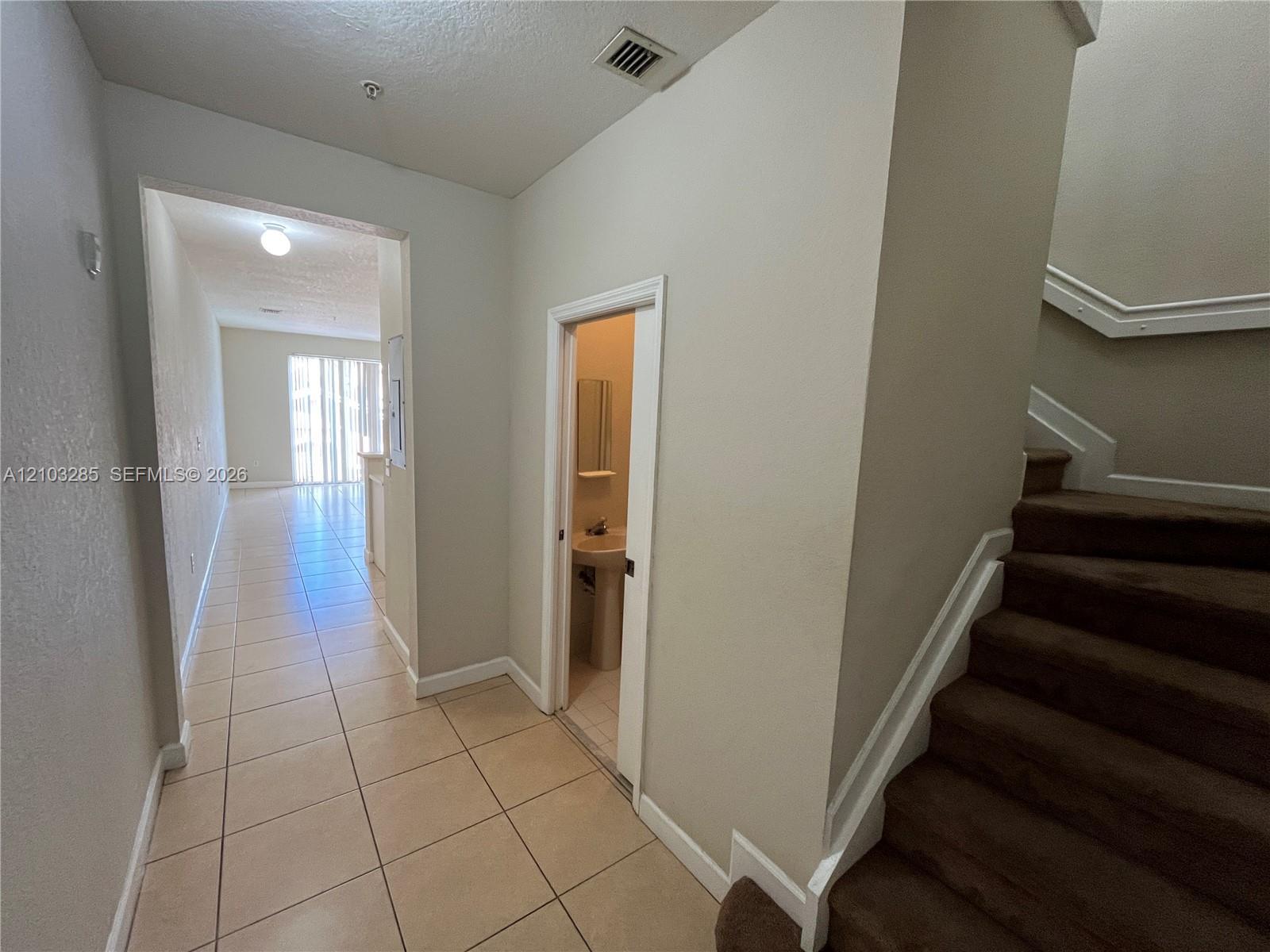 17650 NW 73rd Ave # 18, Hialeah FL 33015 photo 3