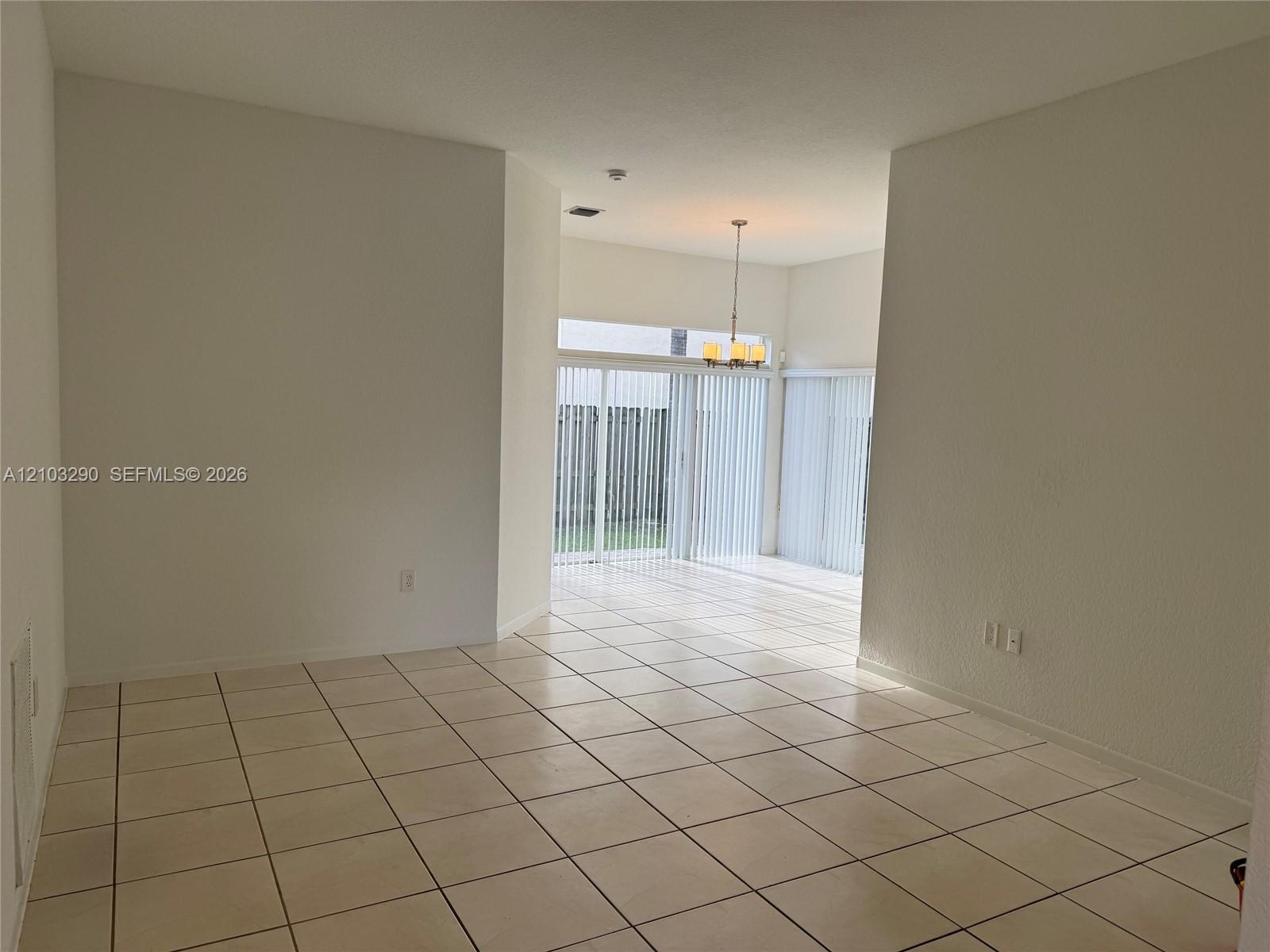21518 SW 90th Ave, Cutler Bay FL 33189 photo 3