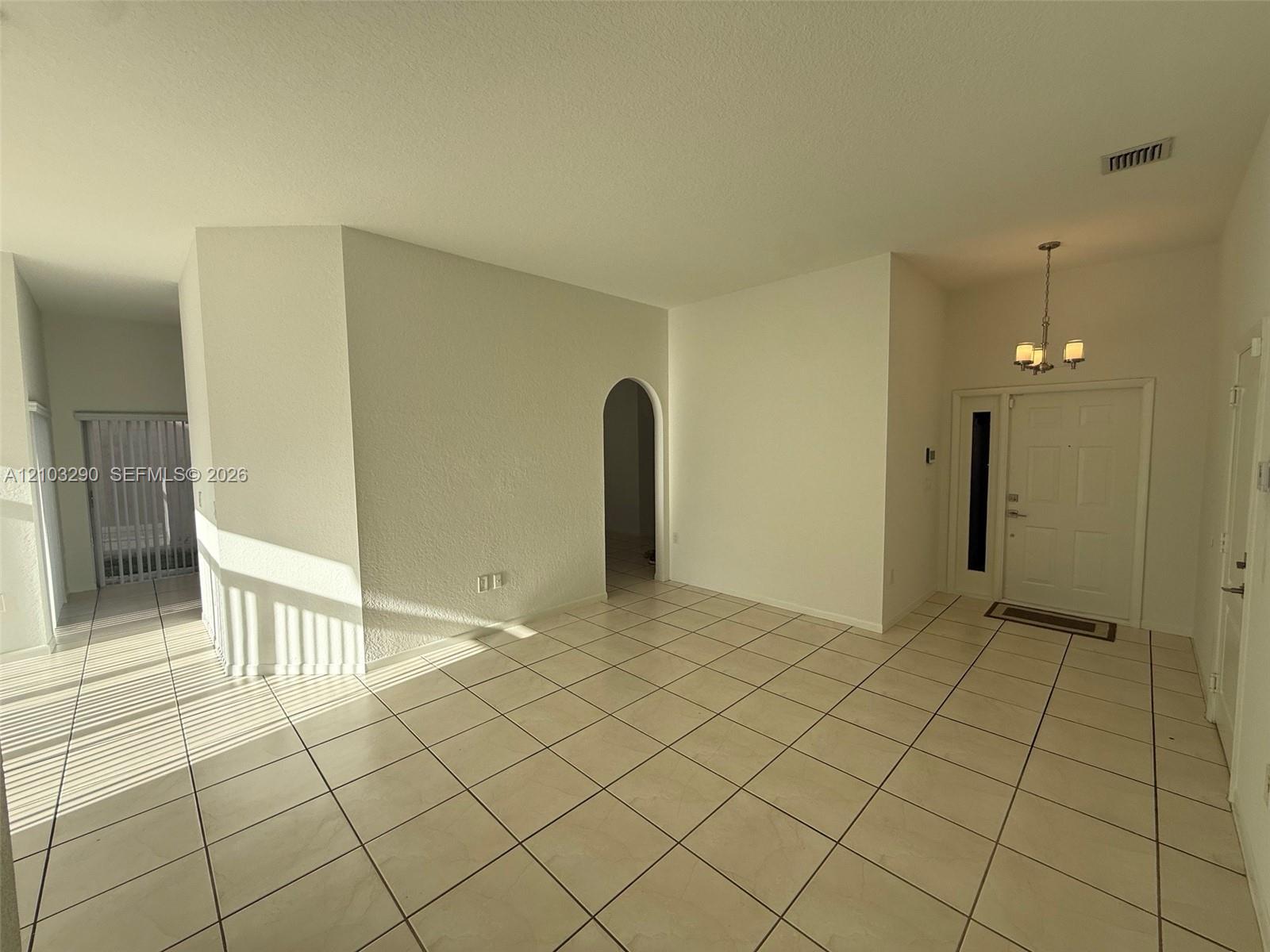 21518 SW 90th Ave, Cutler Bay FL 33189 photo 4