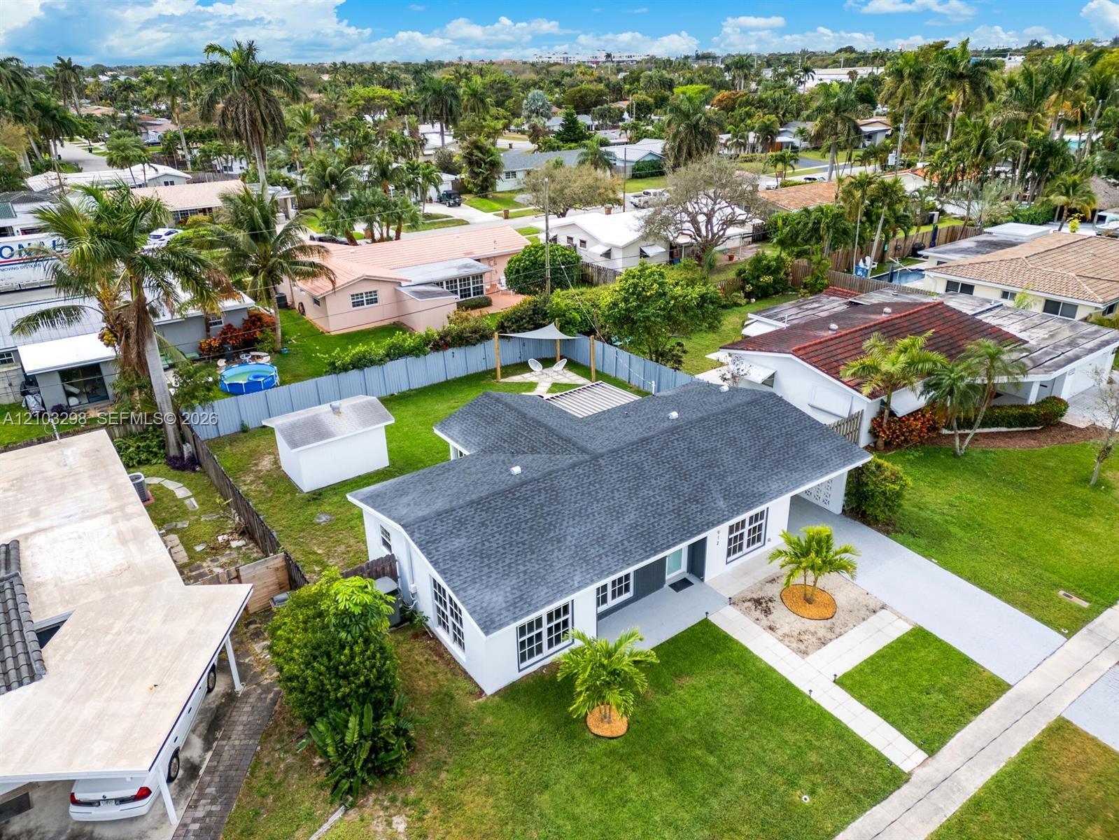 912 SE 16th Pl, Deerfield Beach FL 33441 photo 3