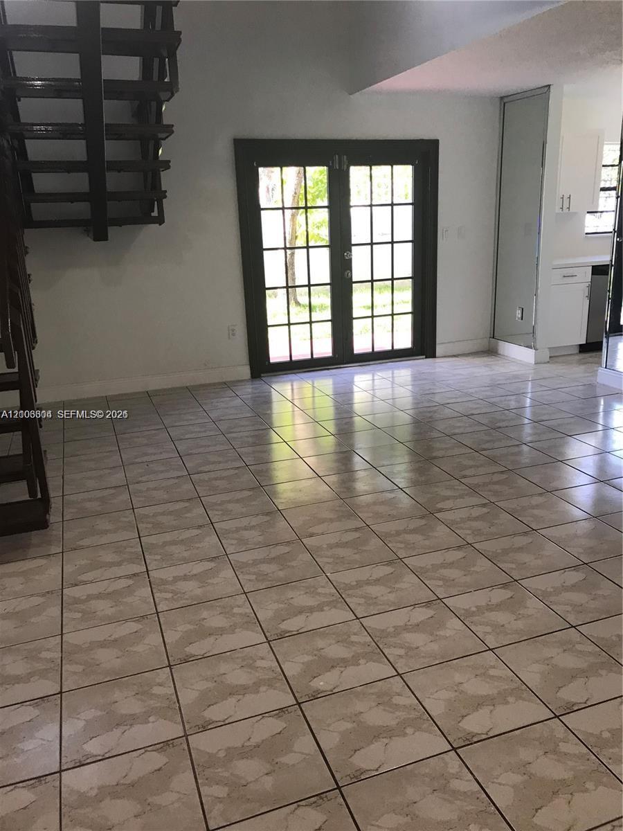 2403 SW 112th Ave, Miami FL 33165 photo 4
