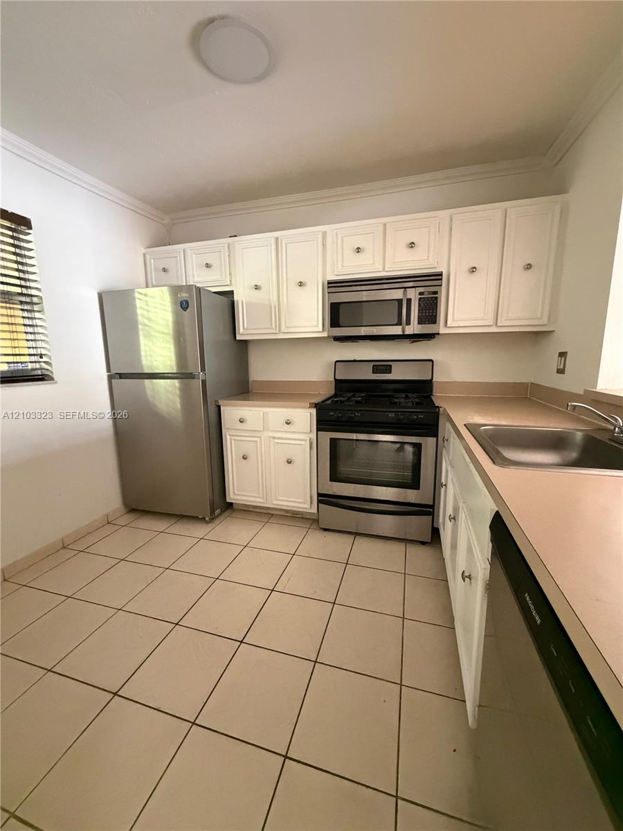 18111 NW 68th Ave # F210, Hialeah FL 33015 photo 5