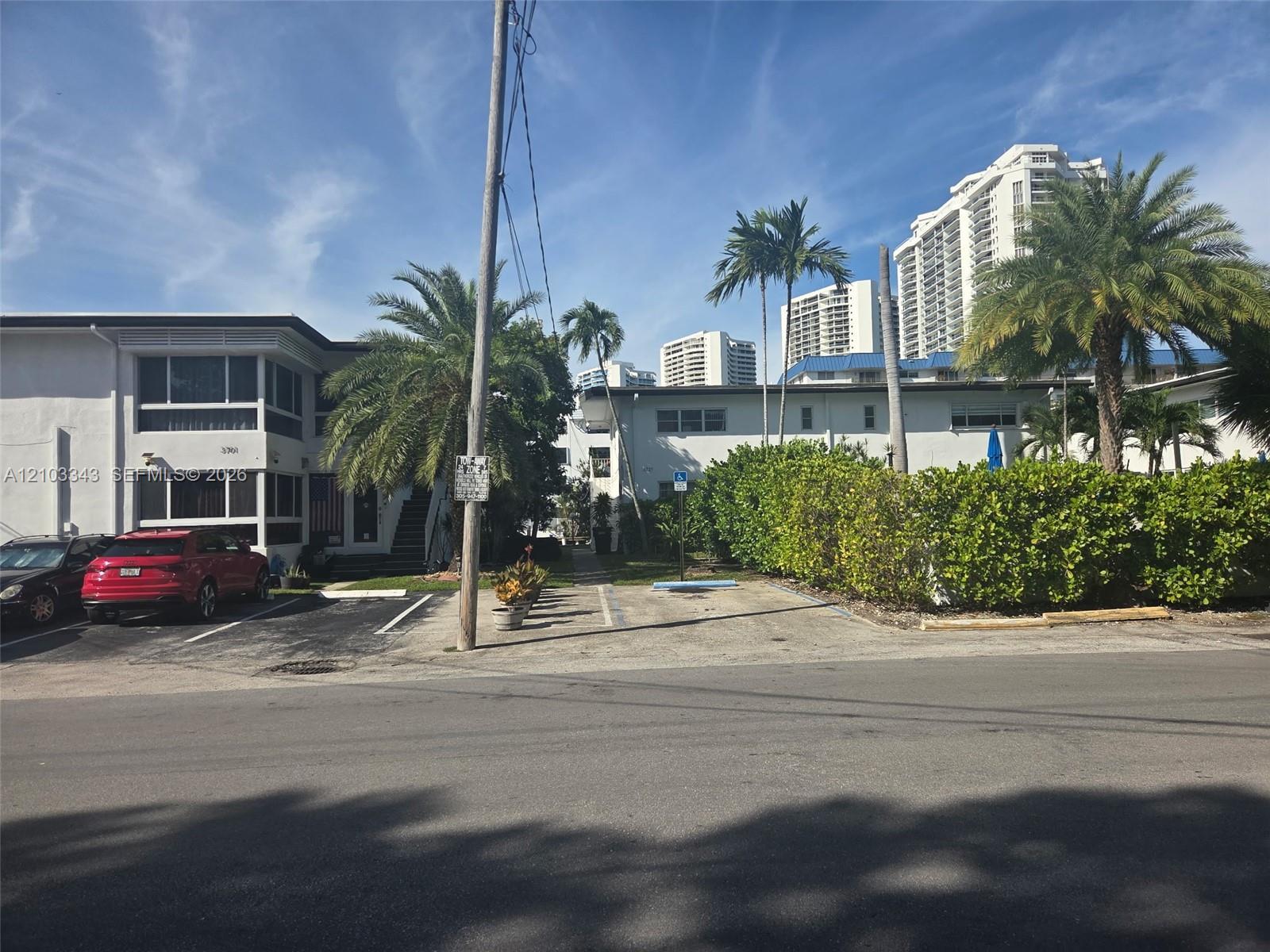 3721 NE 170th St # 1, North Miami Beach FL 33160