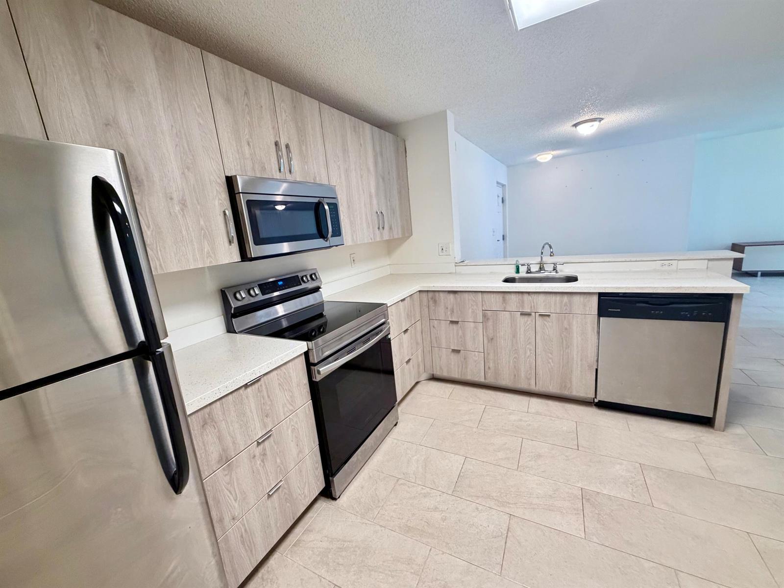 10111 W SUNRISE Boulevard # 104, Plantation FL 33322 photo 3