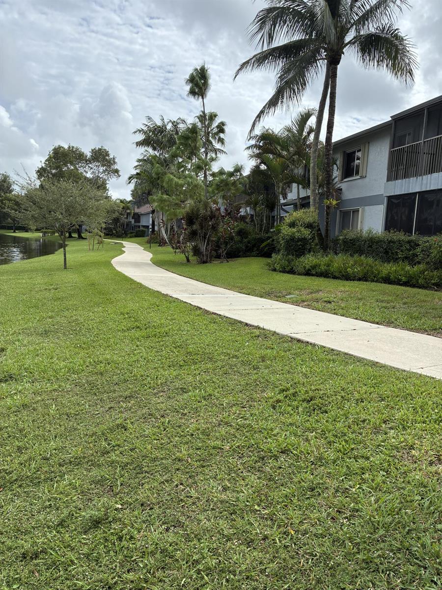 2749 S OAKLAND FOREST Drive S # 203, Oakland Park FL 33309 photo 2